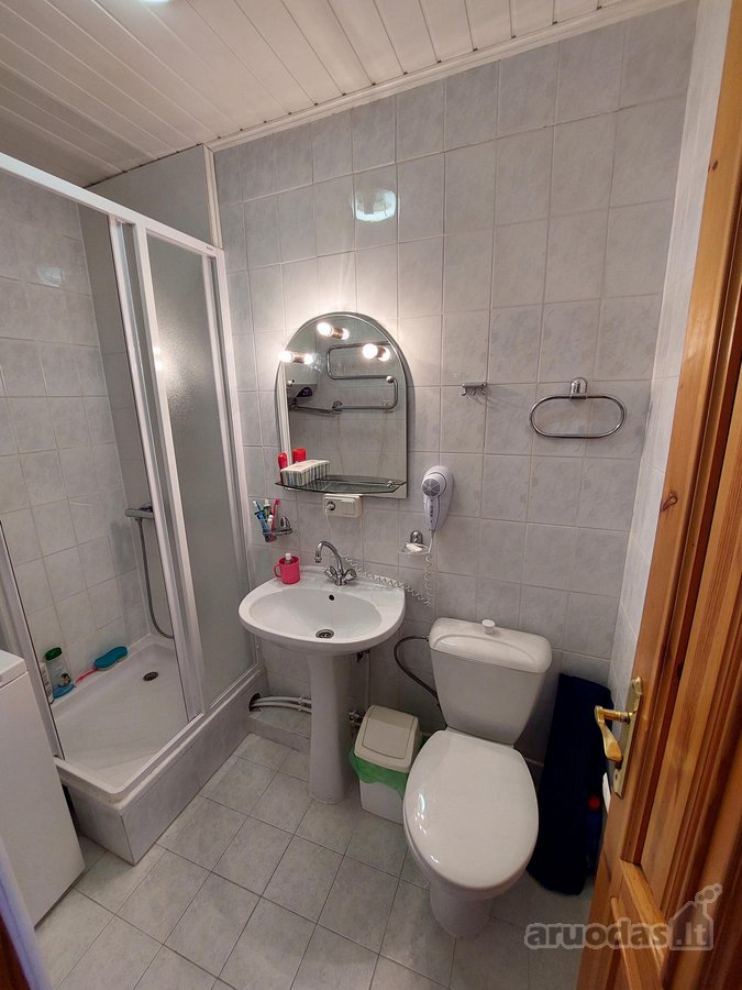 Renovuotame name išnuomoju 2 kambarių butą - nuotraukos Nr. 8