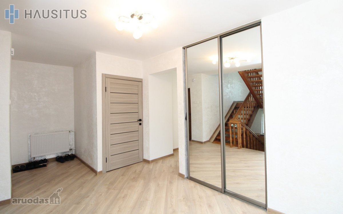Parduodamas Mūrinis Renovuotas Namas Ramioje - nuotraukos Nr. 7