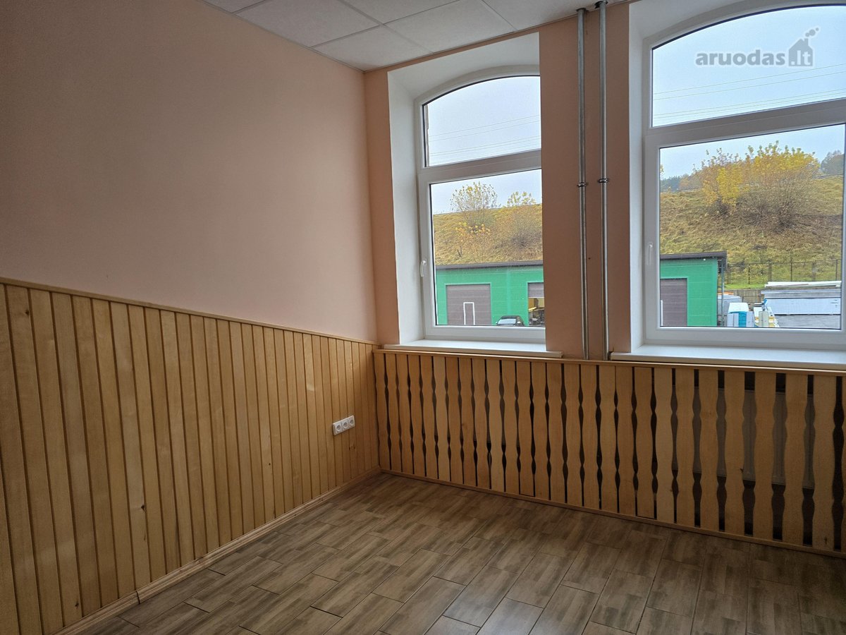 Ofiso kambarys naujai renovuotam pastate. - nuotraukos Nr. 7
