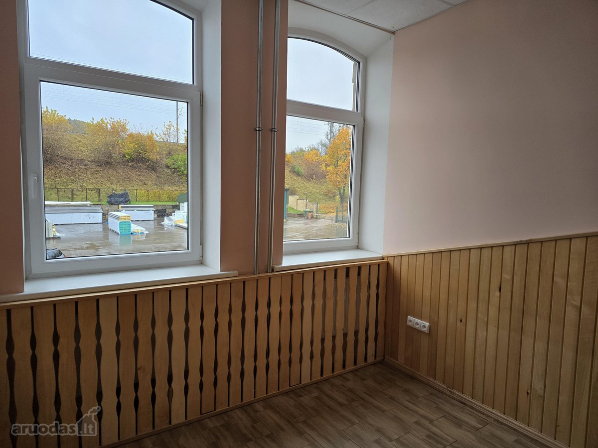 Ofiso kambarys naujai renovuotam pastate. - nuotraukos Nr. 8