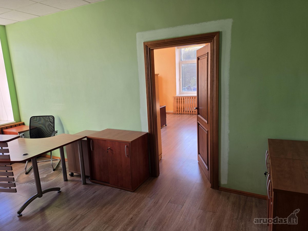 Keturiu kambarių ofisas su posedžių salė. - nuotraukos Nr. 6