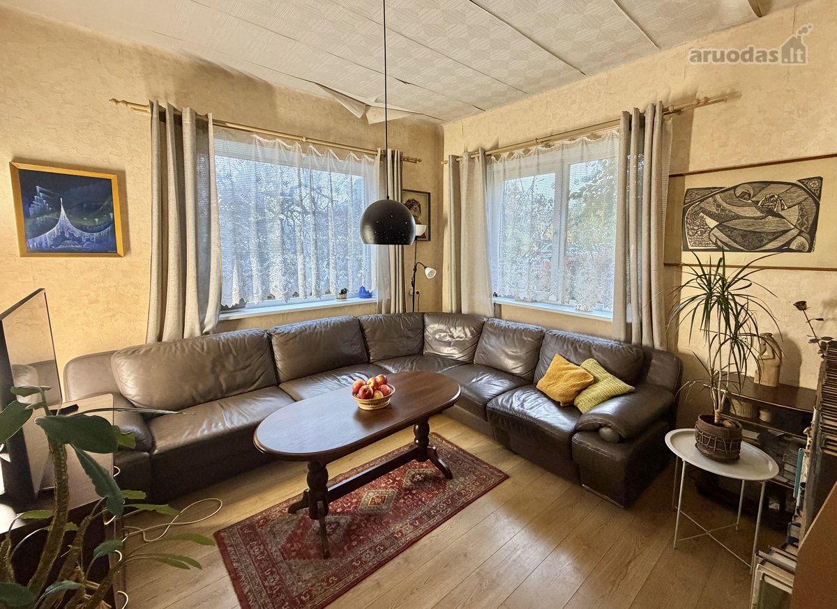 Parduodamas namas su priestatu 270 m² (viso - nuotraukos Nr. 9