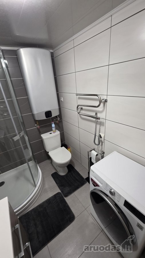 Išnuomojama visiškai atskira namo dalis su kiemu - nuotraukos Nr. 13