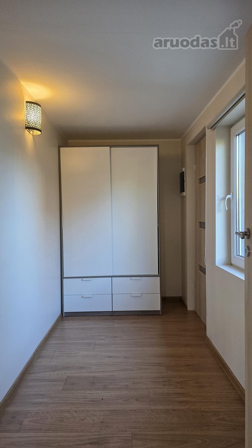 Išnuomojama visiškai atskira namo dalis su kiemu - nuotraukos Nr. 11
