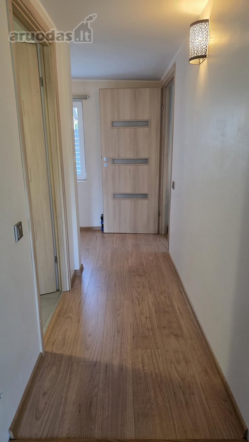 Išnuomojama visiškai atskira namo dalis su kiemu - nuotraukos Nr. 10
