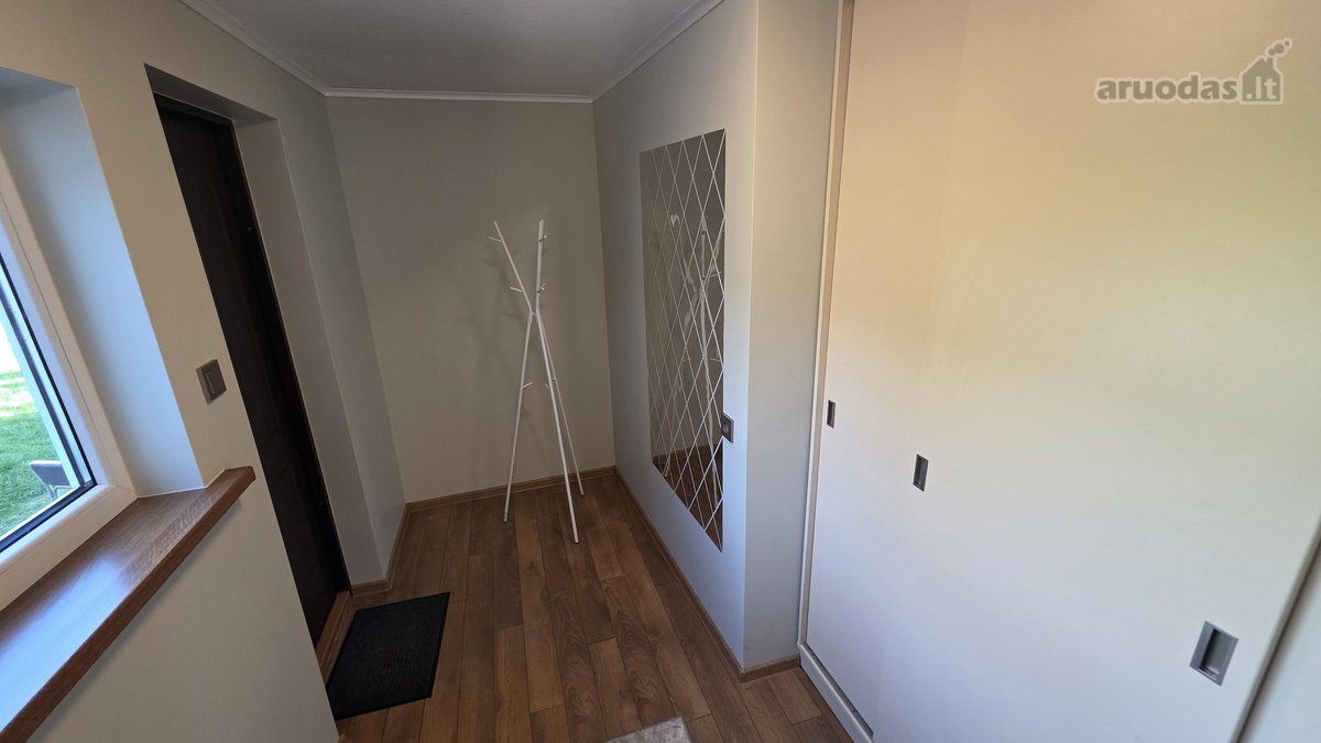 Išnuomojama visiškai atskira namo dalis su kiemu - nuotraukos Nr. 16