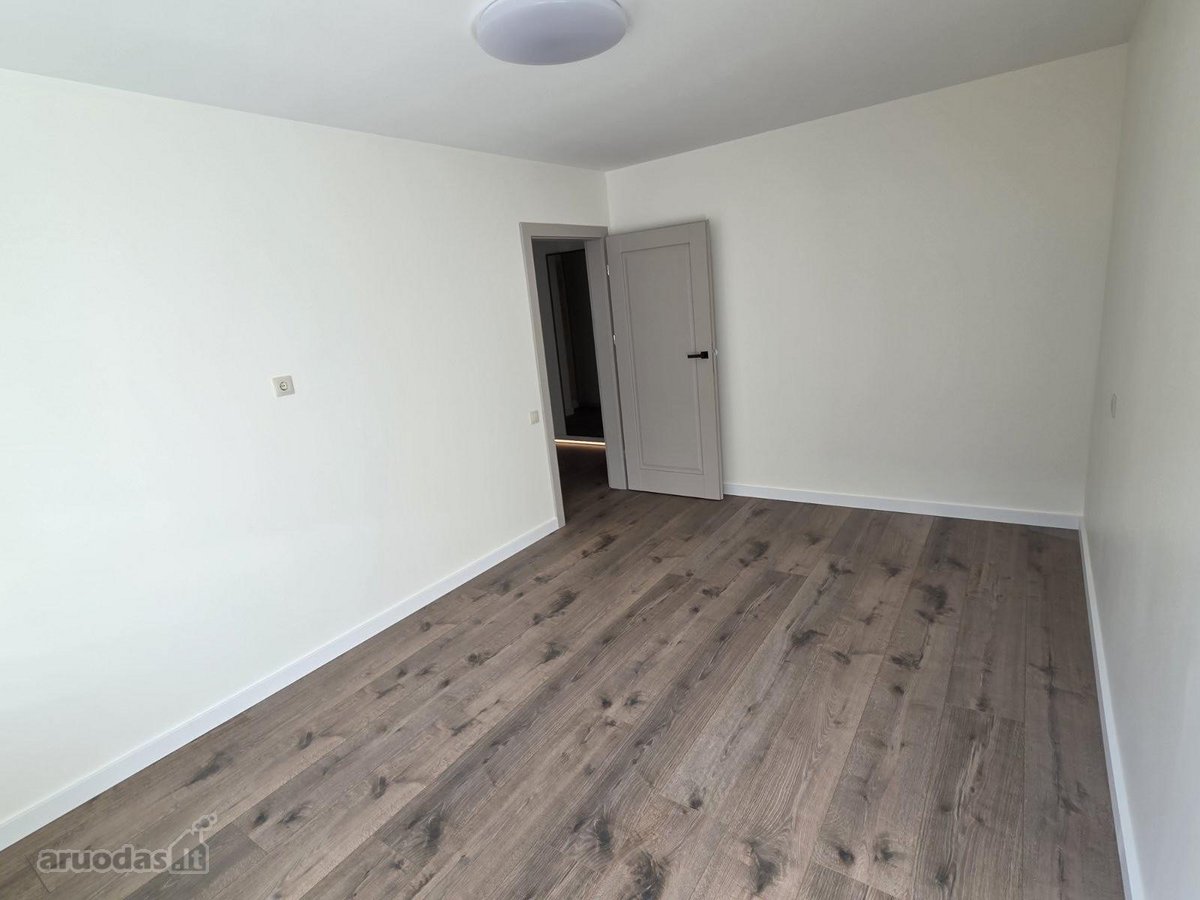 Parduodamas pilnai renovuotas, erdvus 4 - nuotraukos Nr. 14