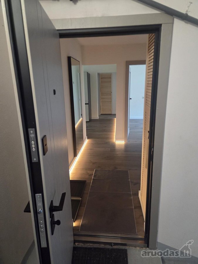 Parduodamas pilnai renovuotas, erdvus 4 - nuotraukos Nr. 18