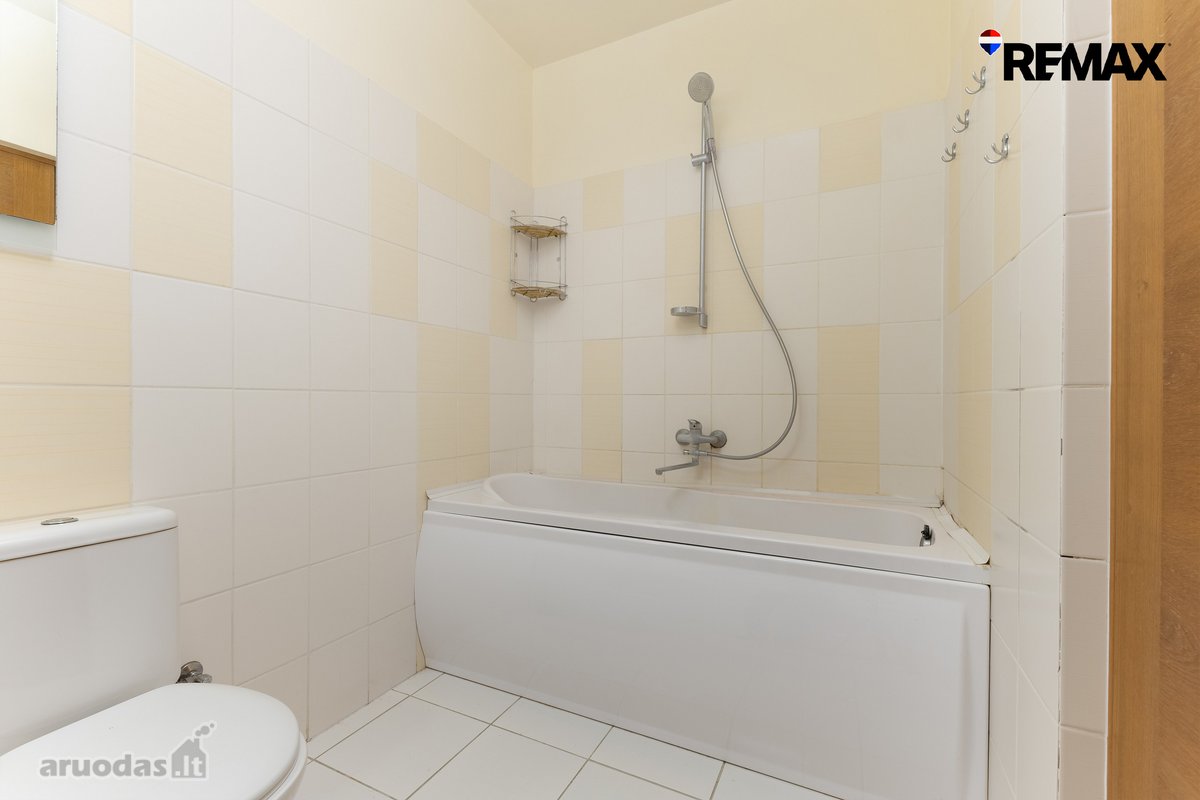 Parduodamas erdvus dviejų kambarių butas - nuotraukos Nr. 17