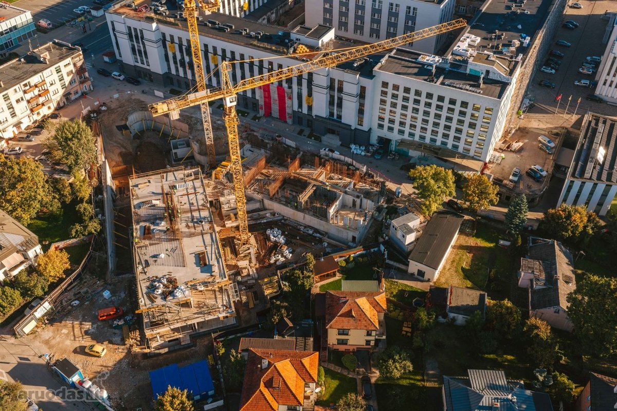 Gyvenimas Žaliakalnio šlaite su miesto panorama - nuotraukos Nr. 15