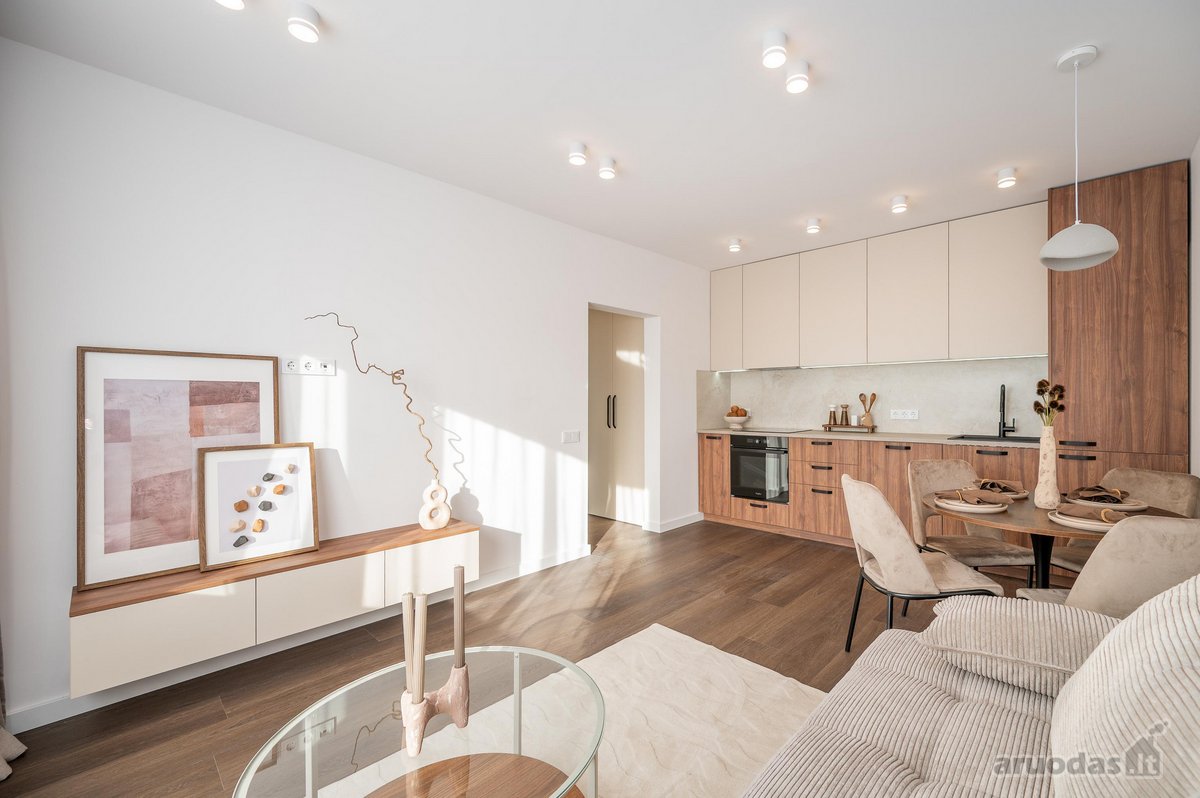 53,4 m²  3 kambariai  5/5 aukštas  4 m² - nuotraukos Nr. 13