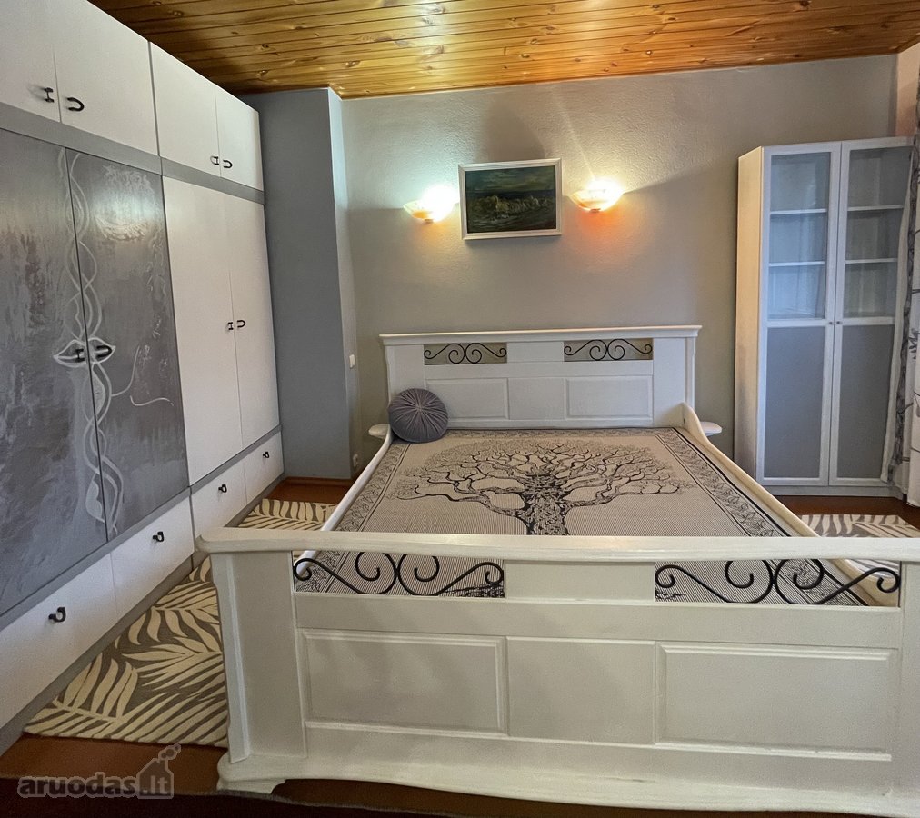 Centre renovuotame name dviejų kambarių butas - nuotraukos Nr. 7