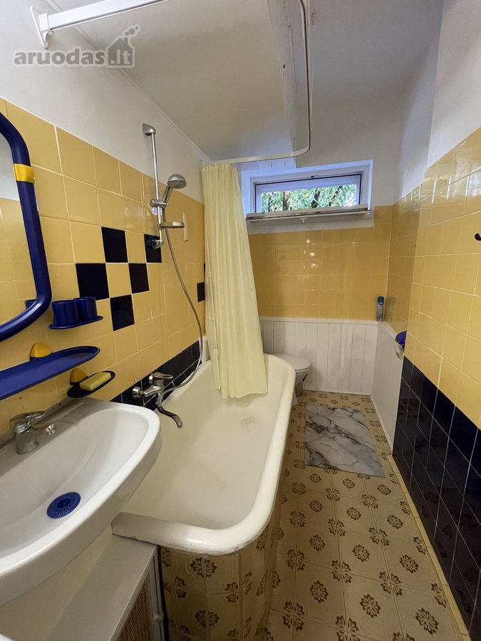 Centre renovuotame name dviejų kambarių butas - nuotraukos Nr. 9