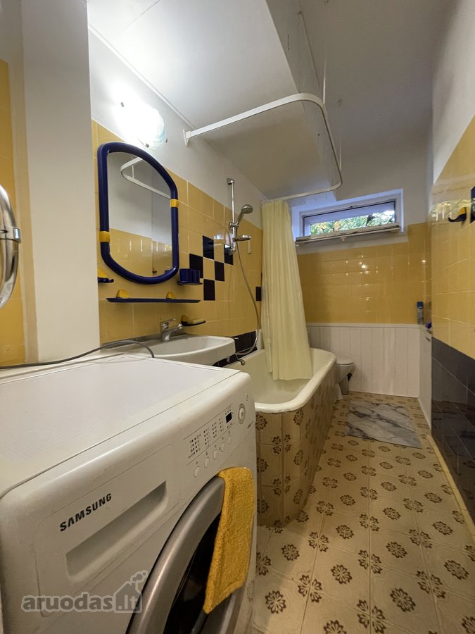 Centre renovuotame name dviejų kambarių butas - nuotraukos Nr. 10