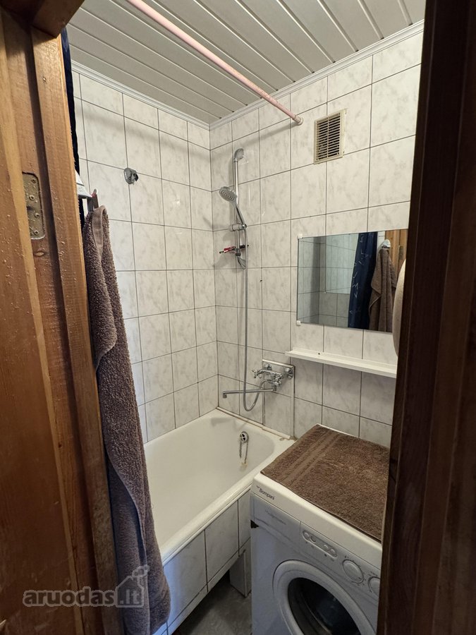 Parduodamas erdvus 3 kambarių butas atokiau - nuotraukos Nr. 11
