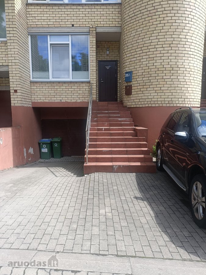 Parduodamas erdvus dviejų lygių butas - nuotraukos Nr. 28