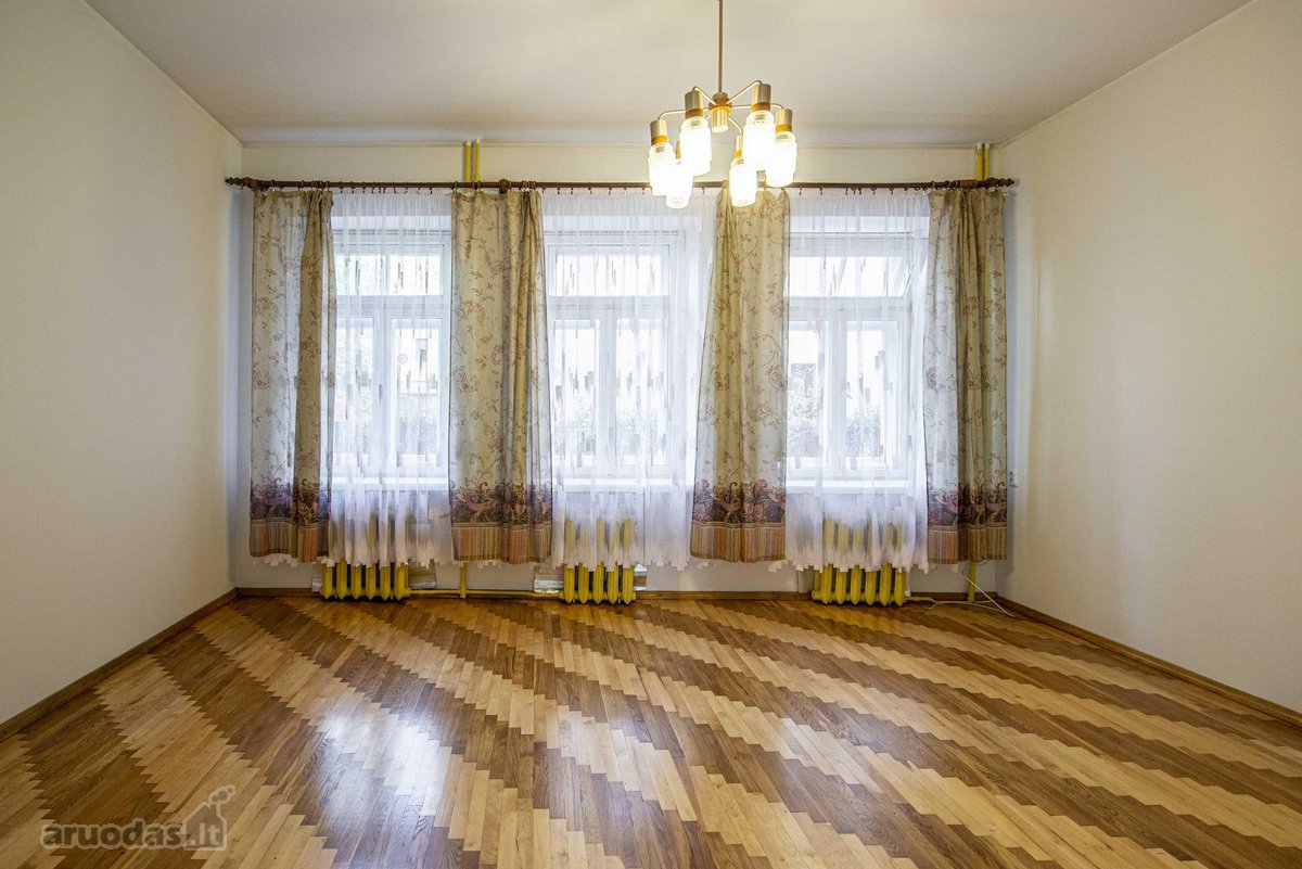 Nuomuojamas trijų kambarių butas Kauno centre - nuotraukos Nr. 3