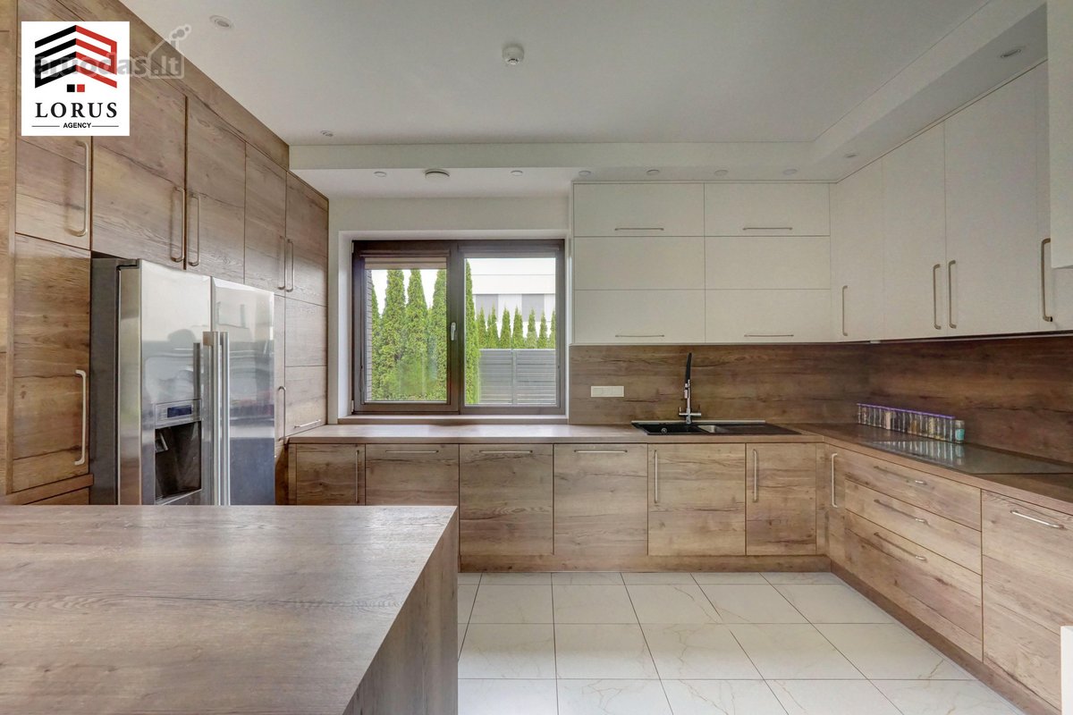 Parduodamas Erdvus 237.43 m² Namas Pilaitėje, - nuotraukos Nr. 12