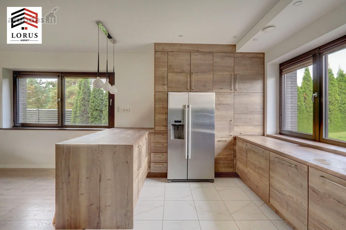 Parduodamas Erdvus 237.43 m² Namas Pilaitėje, - nuotraukos Nr. 13