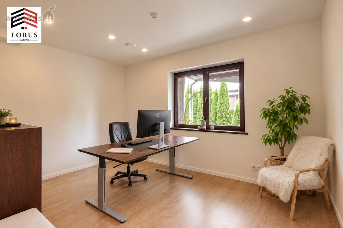 Parduodamas Erdvus 237.43 m² Namas Pilaitėje, - nuotraukos Nr. 16