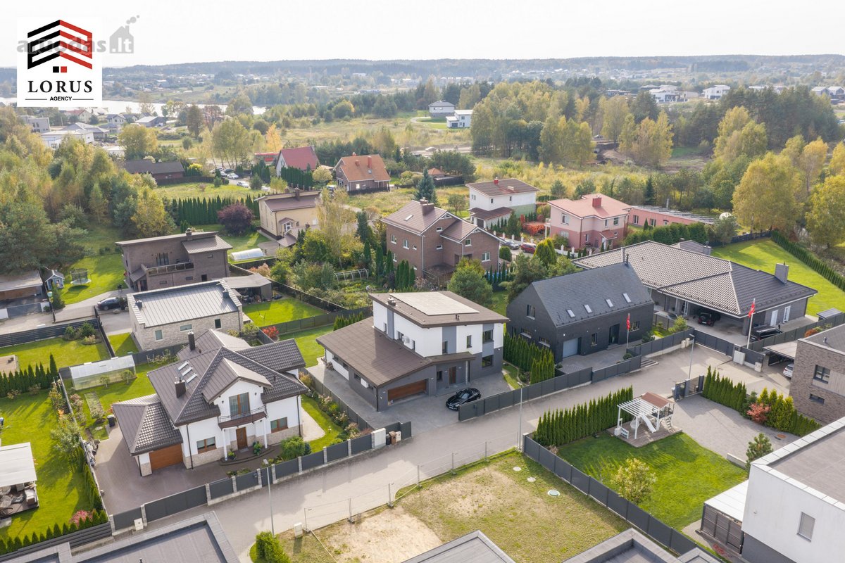 Parduodamas Erdvus 237.43 m² Namas Pilaitėje, - nuotraukos Nr. 22