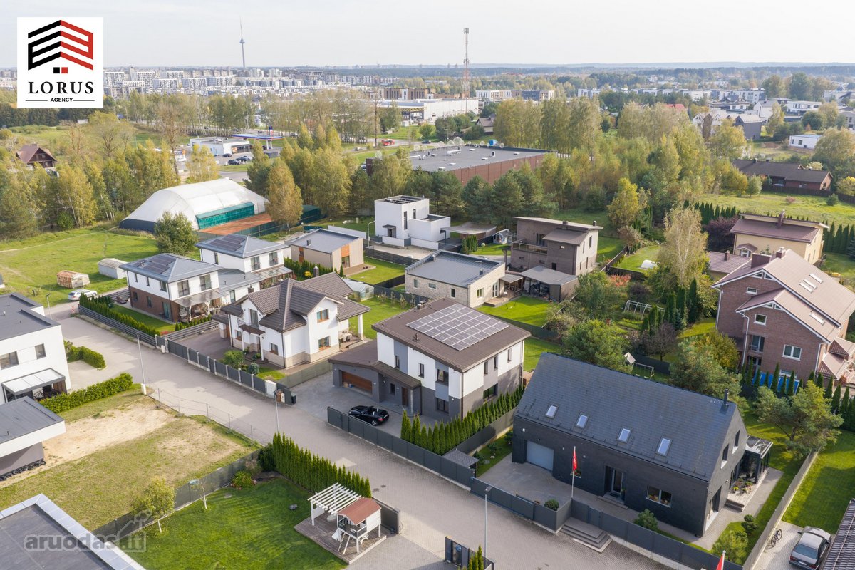 Parduodamas Erdvus 237.43 m² Namas Pilaitėje, - nuotraukos Nr. 24