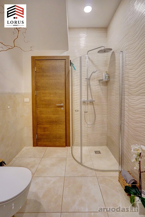 Parduodamas Erdvus 237.43 m² Namas Pilaitėje, - nuotraukos Nr. 18