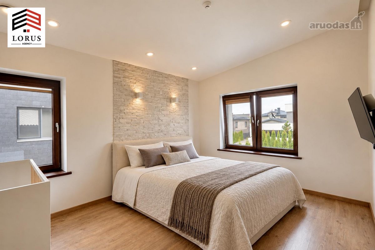 Parduodamas Erdvus 237.43 m² Namas Pilaitėje, - nuotraukos Nr. 2