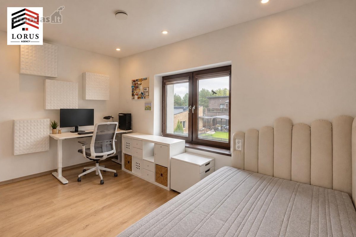 Parduodamas Erdvus 237.43 m² Namas Pilaitėje, - nuotraukos Nr. 17