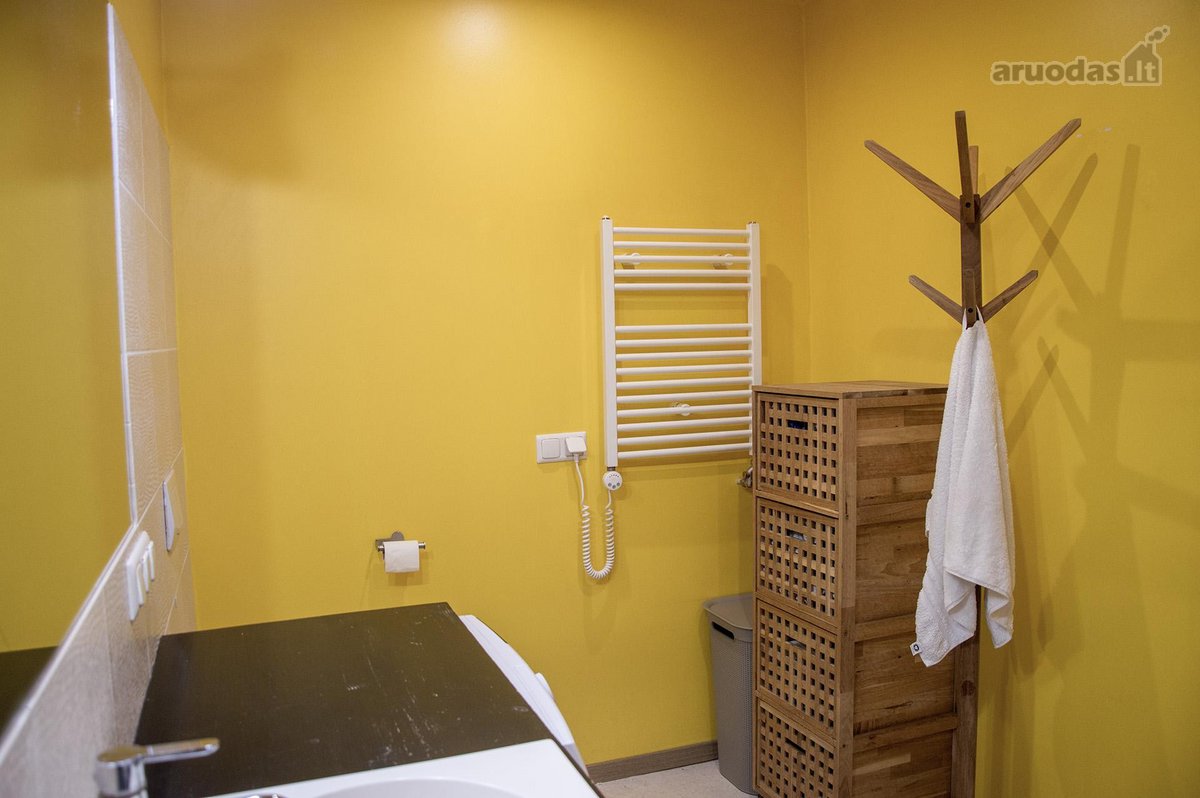 Parduodamas erdvus, šviesus 2 kambarių butas - nuotraukos Nr. 12