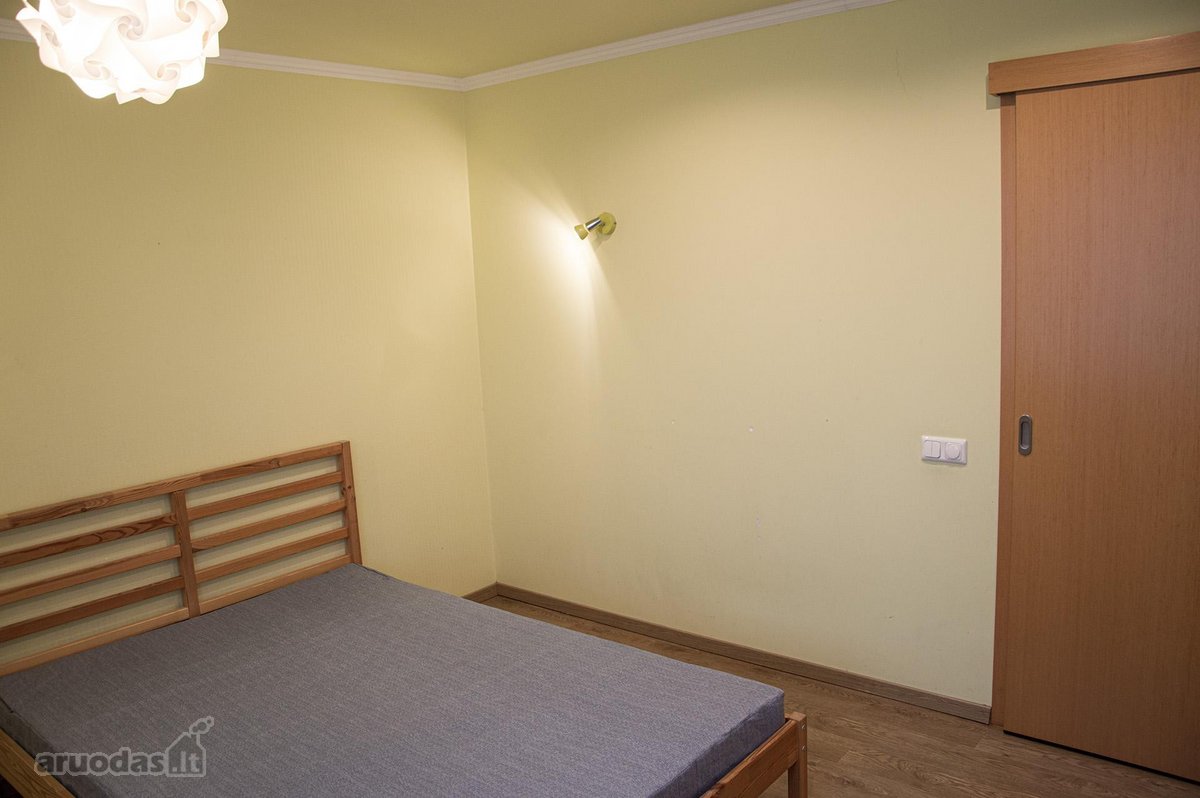 Parduodamas erdvus, šviesus 2 kambarių butas - nuotraukos Nr. 8