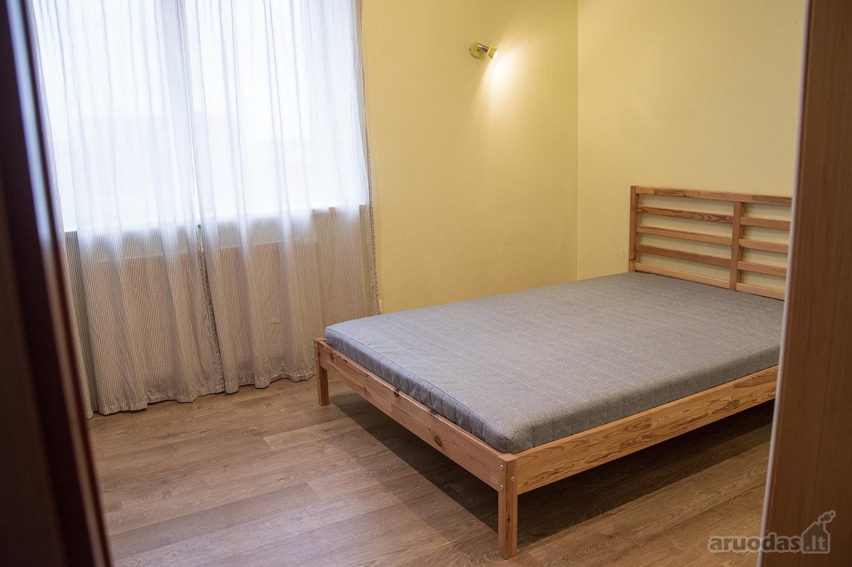Parduodamas erdvus, šviesus 2 kambarių butas - nuotraukos Nr. 7
