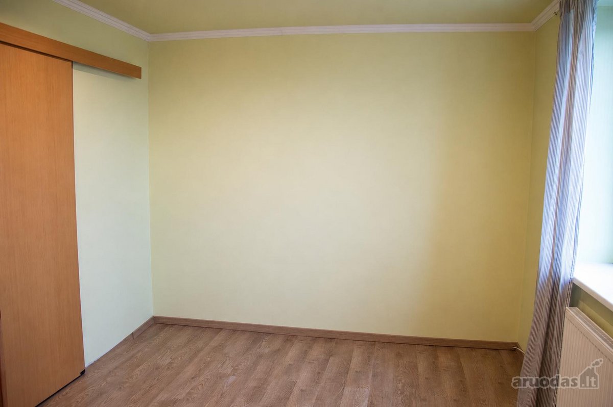 Parduodamas erdvus, šviesus 2 kambarių butas - nuotraukos Nr. 10