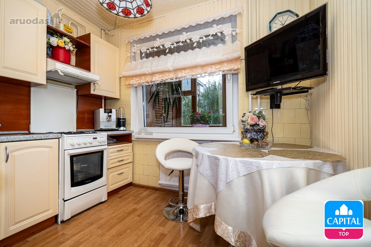 Jaukus klasikinio stiliaus butas su baroko - nuotraukos Nr. 4