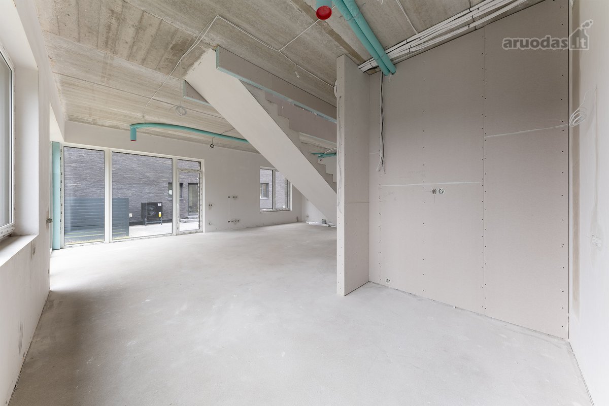 Išskirtinės Architektūros 138 Kv. M Namas - nuotraukos Nr. 8