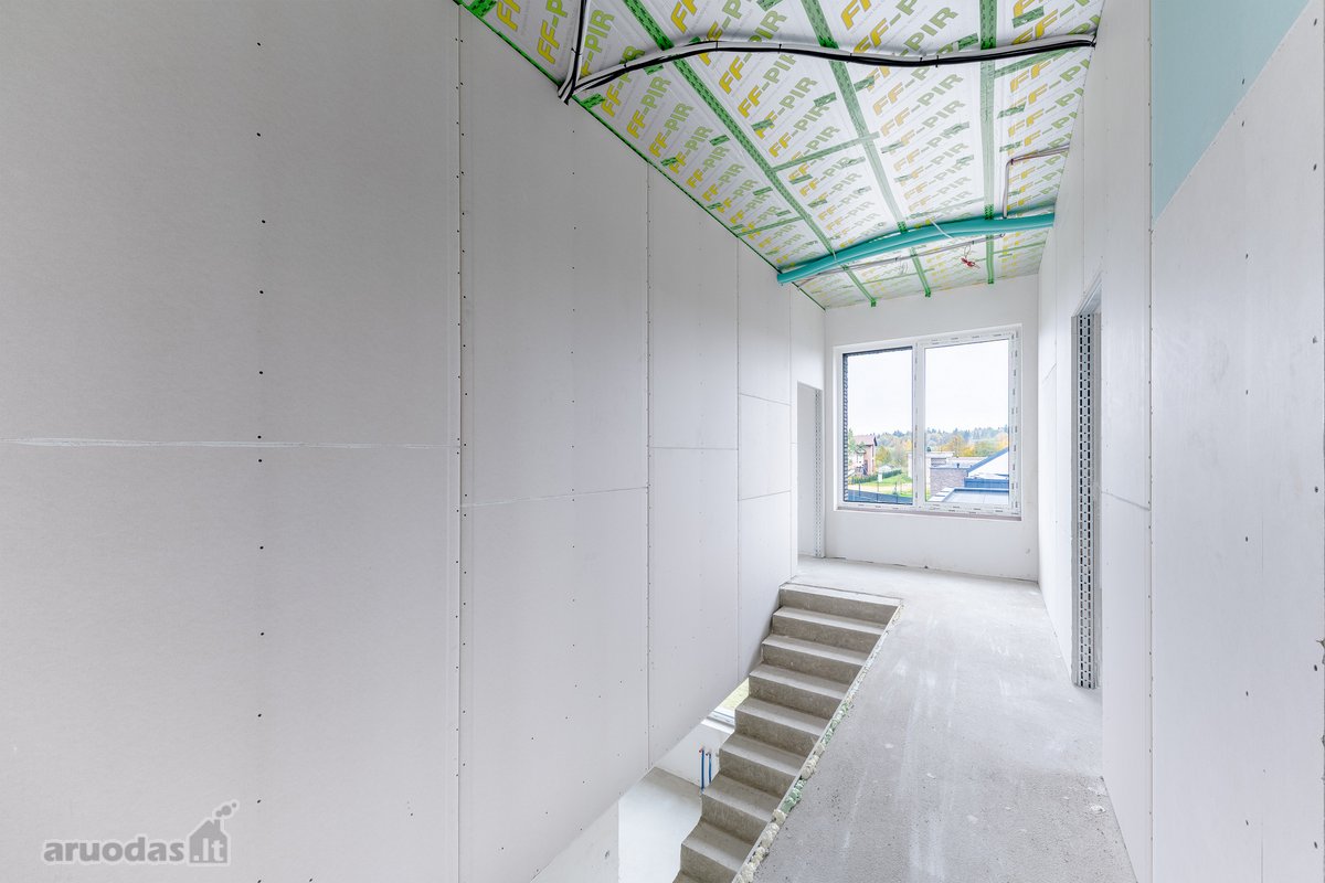 Išskirtinės Architektūros 138 Kv. M Namas - nuotraukos Nr. 32