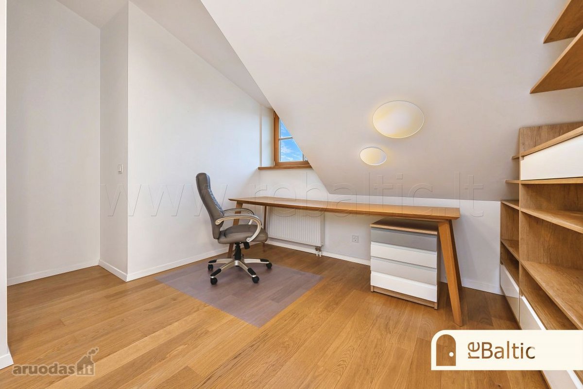 Trijų kambarių apartamentai viršutiniame - nuotraukos Nr. 25