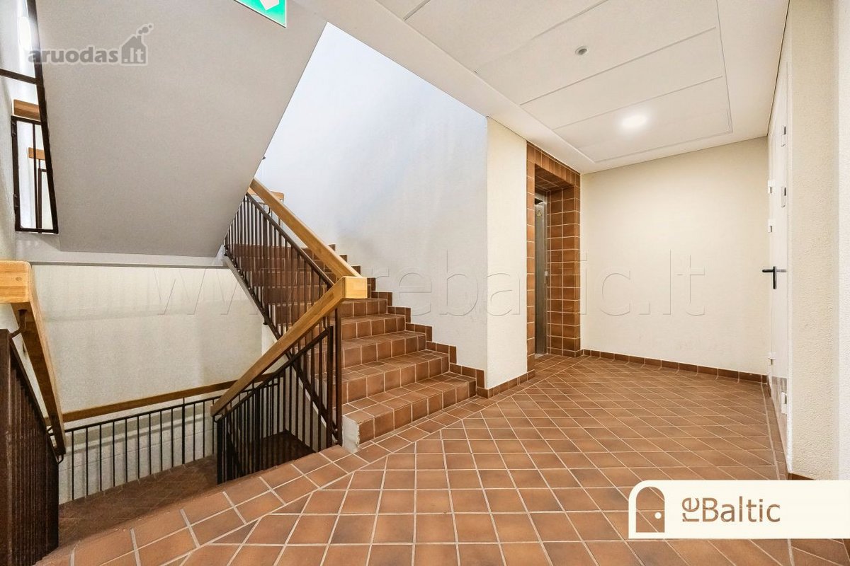 Trijų kambarių apartamentai viršutiniame - nuotraukos Nr. 32