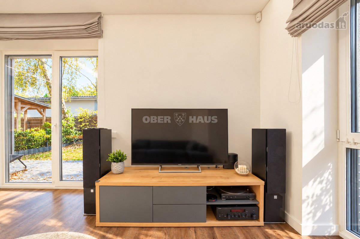 Nuomojamas erdvus ir šviesus 3 kambarių butas - nuotraukos Nr. 6