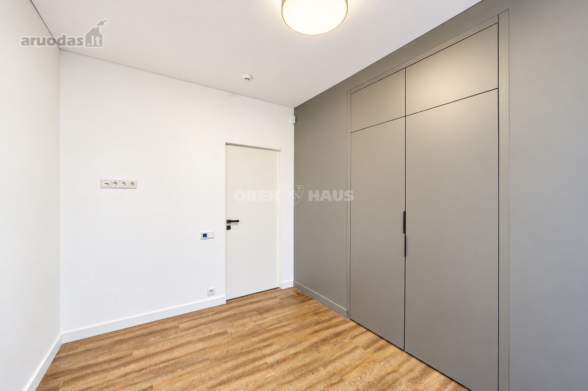 Nuomojamas erdvus ir šviesus 3 kambarių butas - nuotraukos Nr. 10