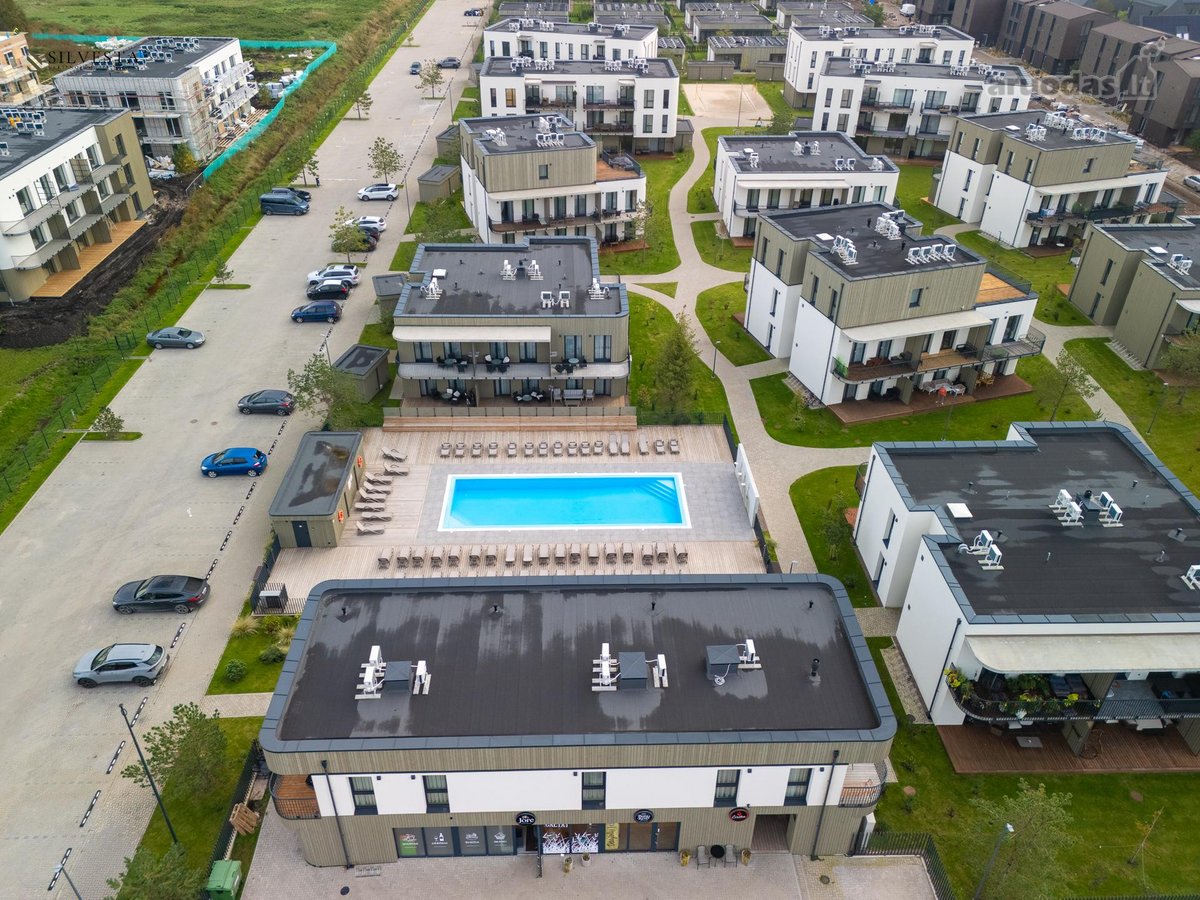 Popietės saulė erdviame balkone, - nuotraukos Nr. 2