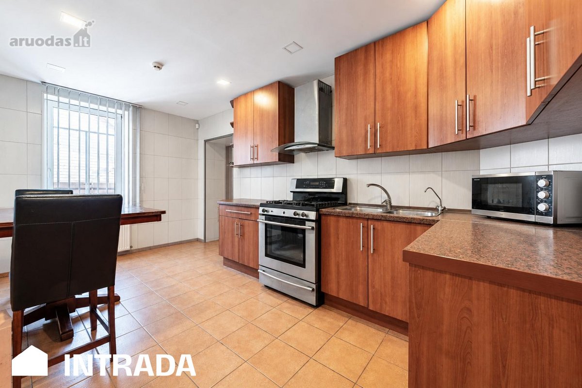 Darbėnų Centre Parduodamas 485,71 M² Pastatų - nuotraukos Nr. 8