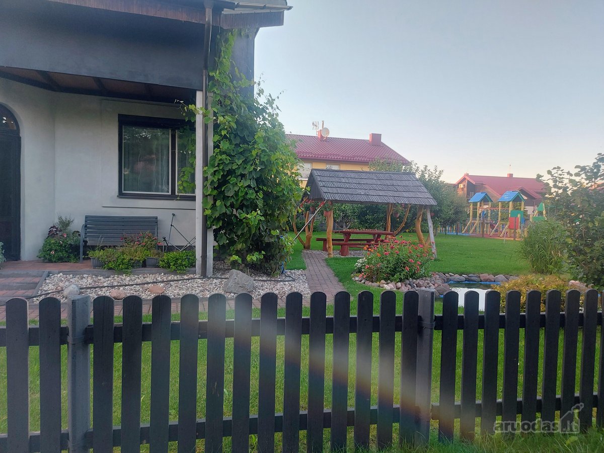 Iškirtinis Privatumas Mieste. Subrendusių - nuotraukos Nr. 23