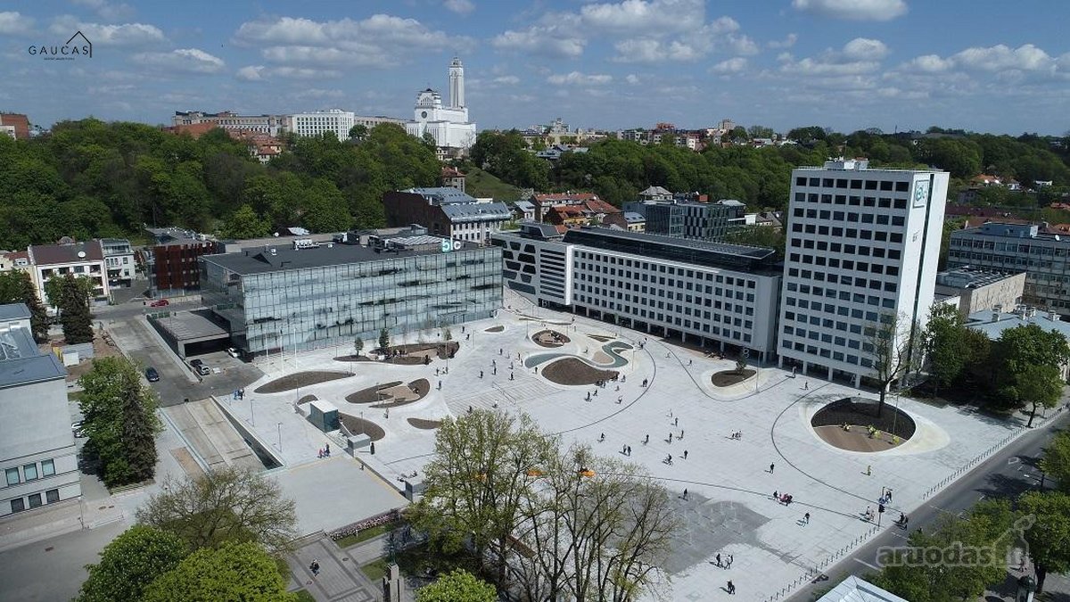 Parduodamas Erdvus 4 Kambarių Butas Su Dviem - nuotraukos Nr. 33
