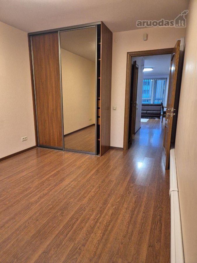 Parduodamas jaukus ir erdvus 3 kambarių butas - nuotraukos Nr. 10