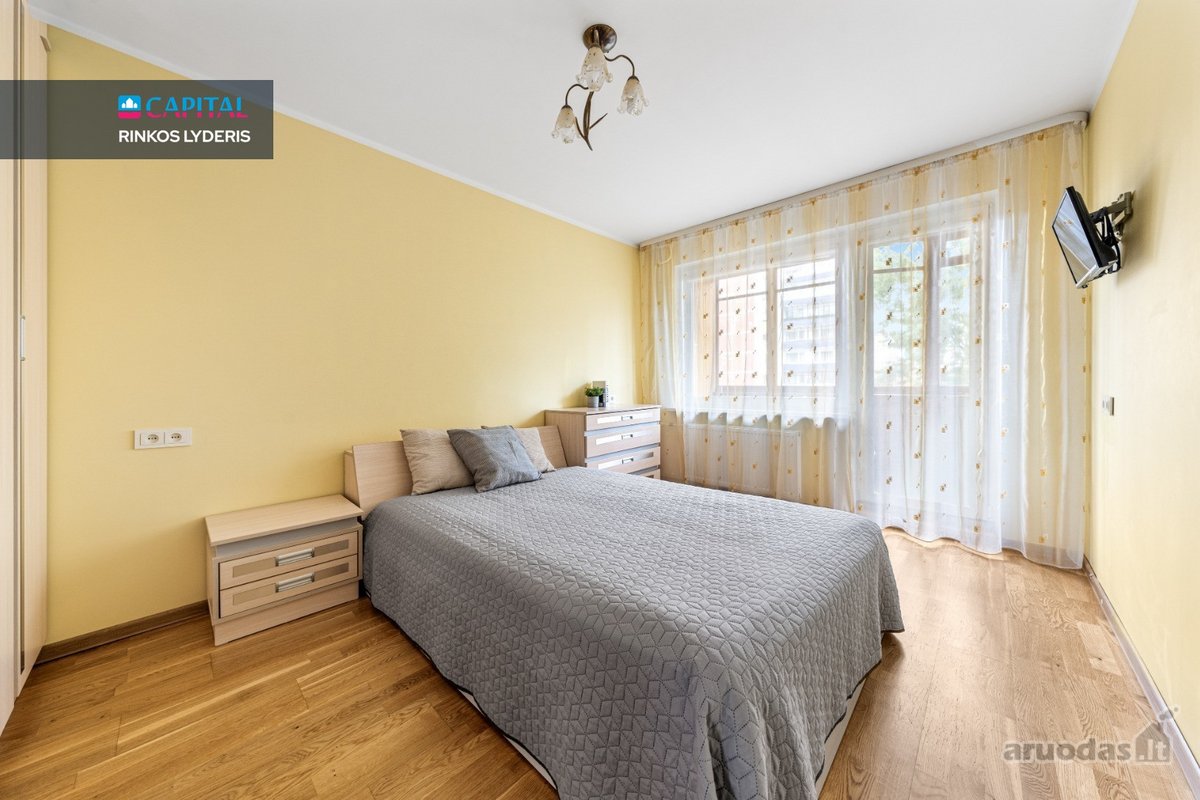 Suremontuotas Trijų Kambarių Butas Šalia - nuotraukos Nr. 4