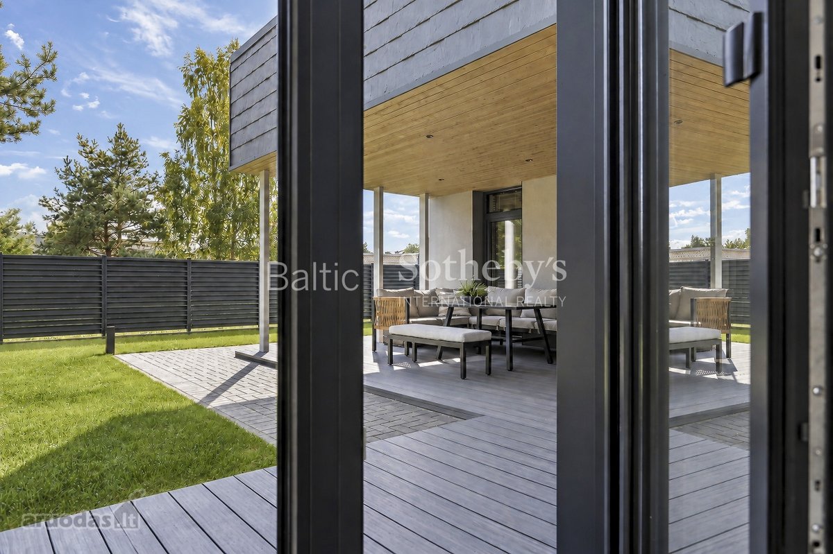 Architektūra, šviesa ir pušų ramybė - nuotraukos Nr. 17