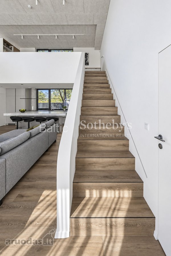 Architektūra, šviesa ir pušų ramybė - nuotraukos Nr. 20