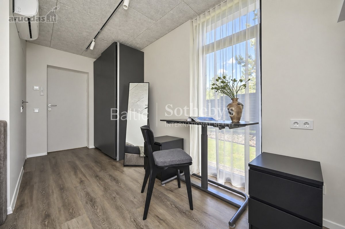 Architektūra, šviesa ir pušų ramybė - nuotraukos Nr. 31