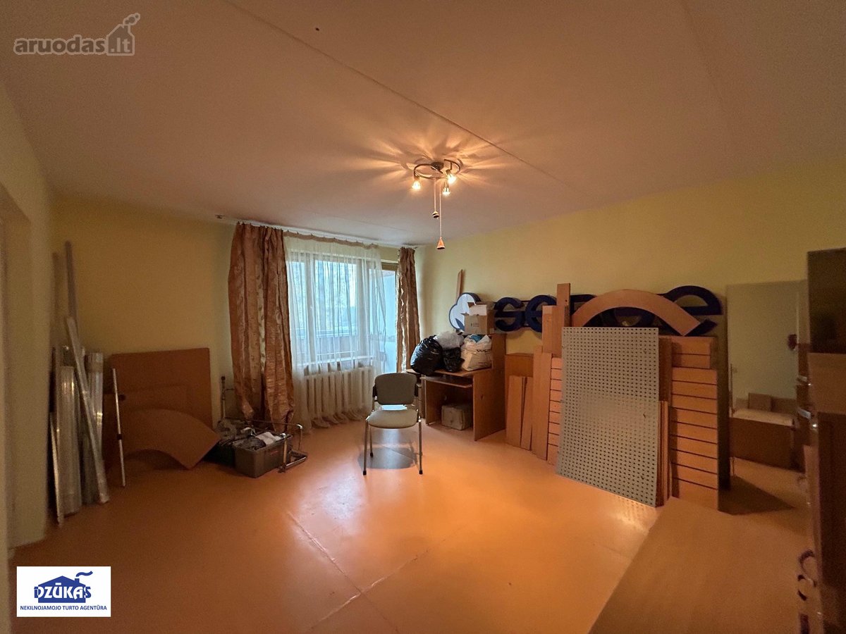 Parduodamas itin erdvus 4 kambarių butas - nuotraukos Nr. 9